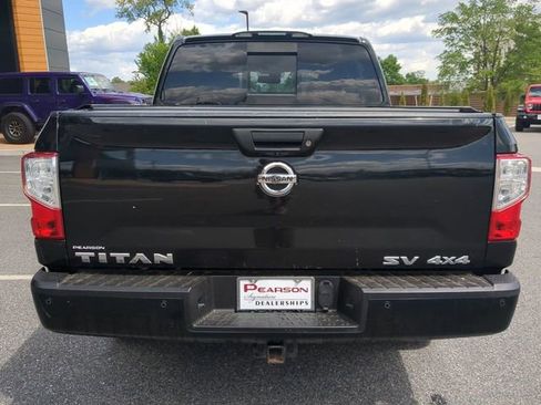 Used 2017 Nissan Titan SV AWD/4WD image 5
