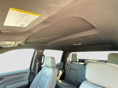 Used 2024 GMC Sierra 1500 SLT w/ X31 Off-Road Package image 21