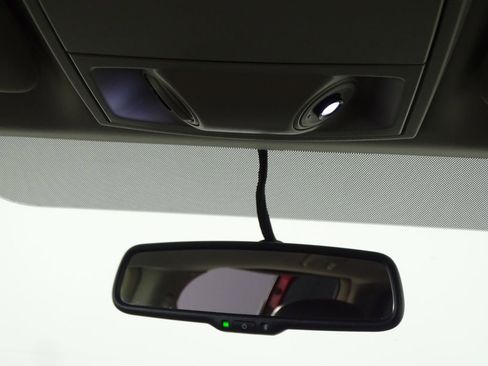 Used 2014 Chrysler Town & Country Touring image 28