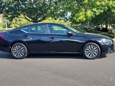 New 2026 Nissan Altima 2.5 SV AWD/4WD image 8