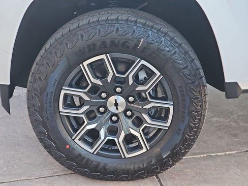 New 2026 Chevrolet Colorado Z71 image 36