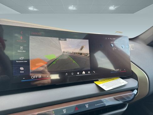 Used 2025 BMW X3 xDrive30i w/ Convenience Package image 32