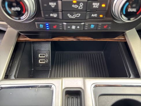 Used 2020 Ford F150 Lariat w/ Equipment Group 502A Luxury AWD/4WD image 50
