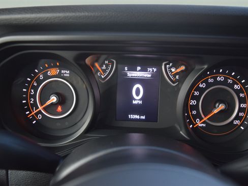 Used 2024 Jeep Wrangler Sport AWD/4WD image 13