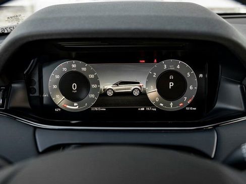Used 2025 Land Rover Range Rover Evoque S image 17