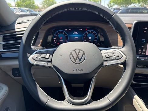 New 2026 Volkswagen Atlas SE FWD image 32