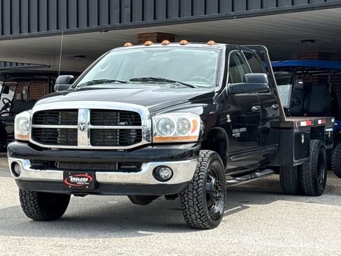 Used 2006 Dodge Ram 3500 Truck SLT w/ Quad Cab Big Horn Value Group image 3