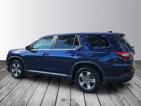 Used 2023 Honda Pilot EX-L image 3