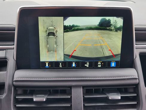 Used 2024 Chevrolet Tahoe Z71 w/ Luxury Package image 15