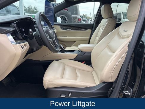 Used 2017 Cadillac XT5 FWD image 12