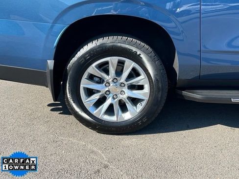 Used 2025 Chevrolet Suburban Premier AWD/4WD image 9