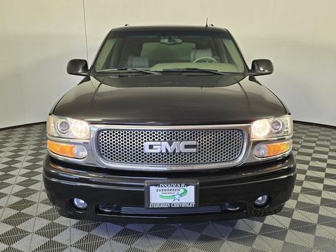 Used 2002 GMC Yukon Denali AWD/4WD image 2