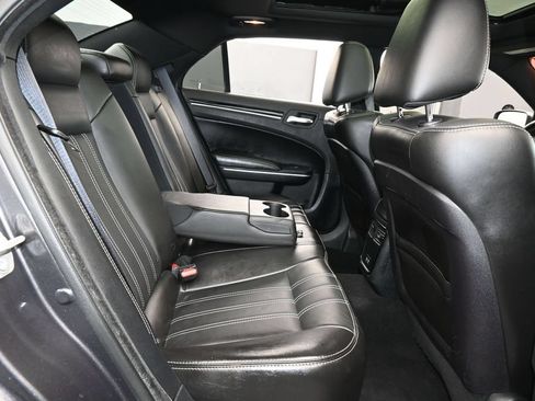 Used 2020 Chrysler 300 S w/ S Model Appearance Package RWD image 41