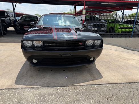 Used 2013 Dodge Challenger R/T Plus image 3