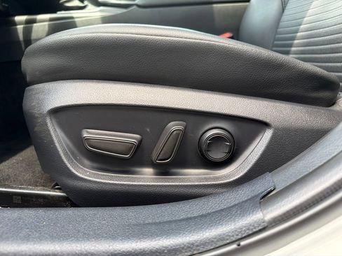 Used 2024 Toyota Camry SE FWD image 21