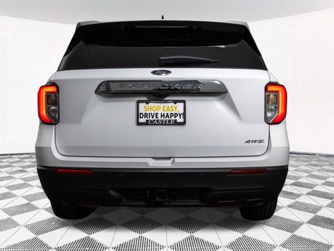 Used 2021 Ford Explorer 4WD w/ Class III Trailer Tow Package image 17