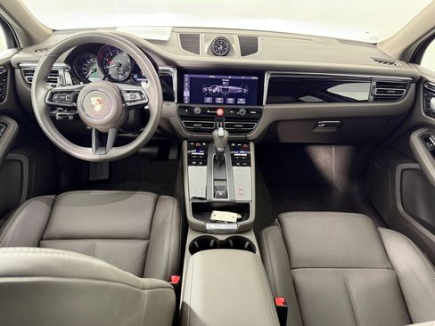 New 2025 Porsche Macan image 16