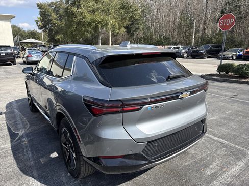 Used 2024 Chevrolet Equinox EV LT image 4