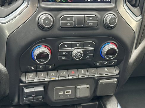 Used 2021 Chevrolet Silverado 2500 LTZ w/ Z71 Chrome Sport Edition image 27