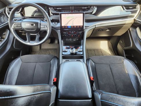 Used 2023 Jeep Grand Cherokee Trailhawk w/ Luxury Tech Group III image 12