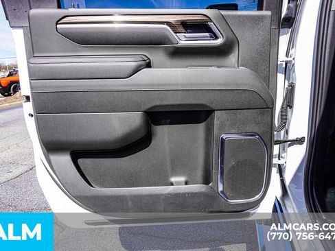 Used 2025 Chevrolet Silverado 2500 LT w/ Convenience Package image 54