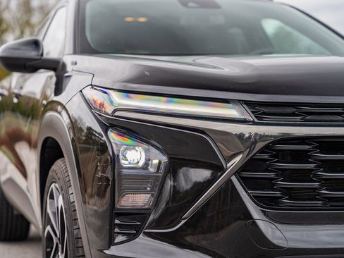 Used 2024 Chevrolet Trax RS w/ Driver Confidence Package image 10