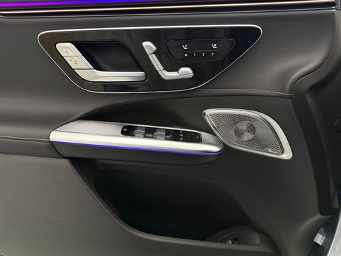 New 2026 Mercedes-Benz EQE 320 4MATIC SUV image 11