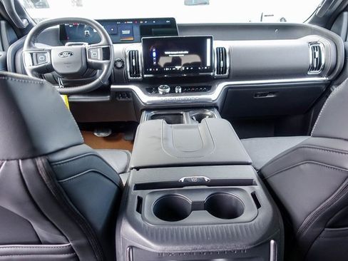 New 2026 Ford Expedition Max Platinum image 25