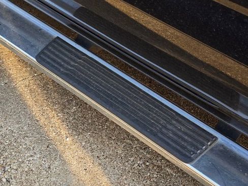 Used 2024 GMC Sierra 1500 SLT image 5