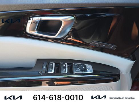 Certified 2024 Kia Carnival SX Prestige FWD image 26