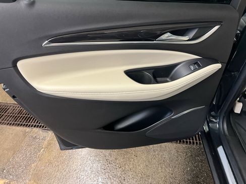 Used 2021 Buick Enclave Essence w/ Sound and Sites Package image 12