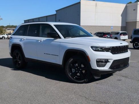 New 2025 Jeep Grand Cherokee Limited w/ Luxury Tech Group II image 1