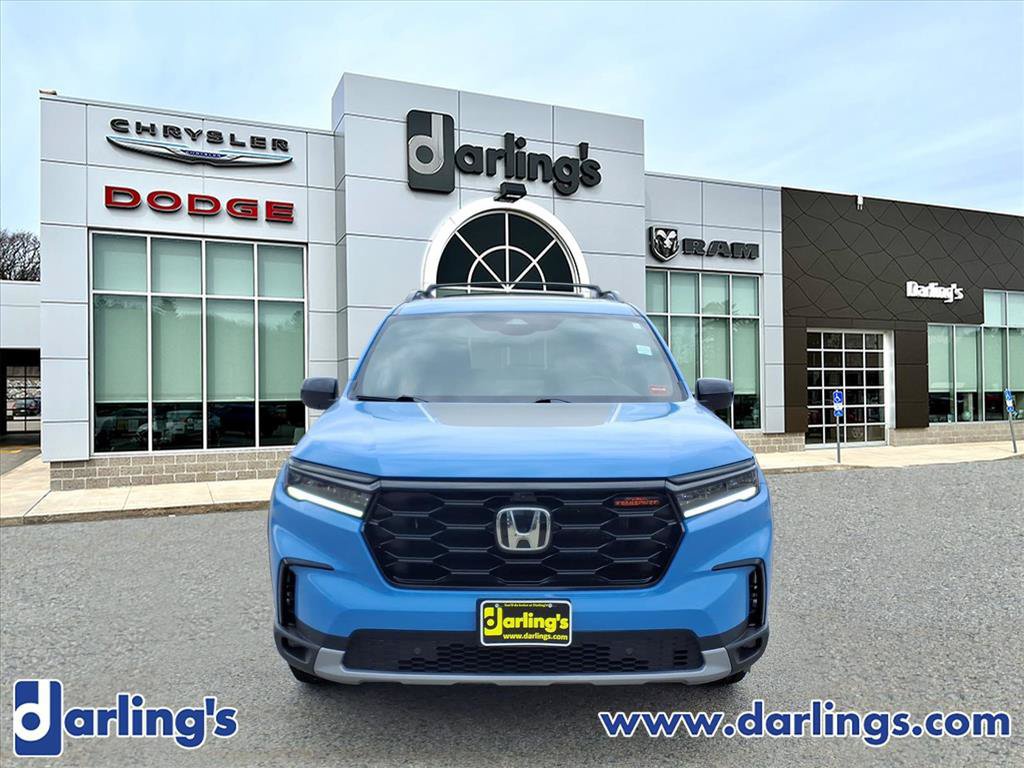 Used 2023 Honda Pilot TrailSport image 2