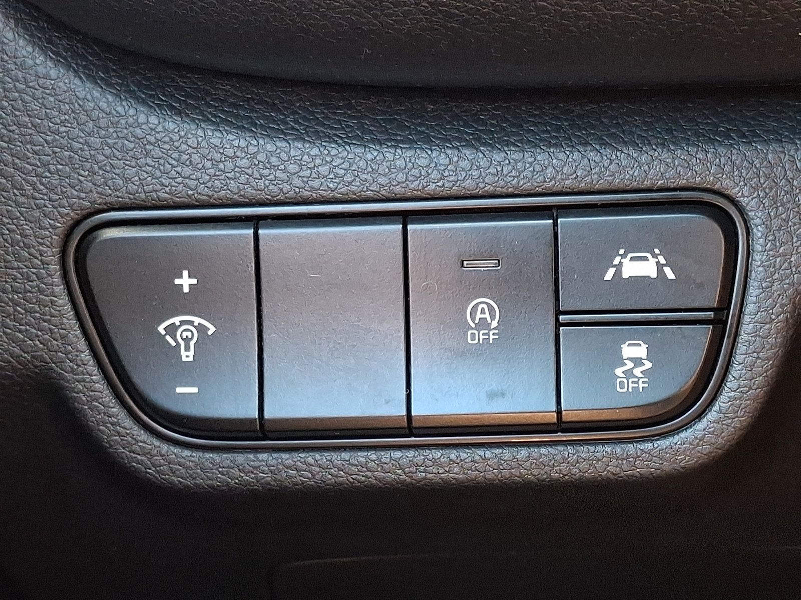 Used 2021 Kia Seltos S AWD/4WD image 25