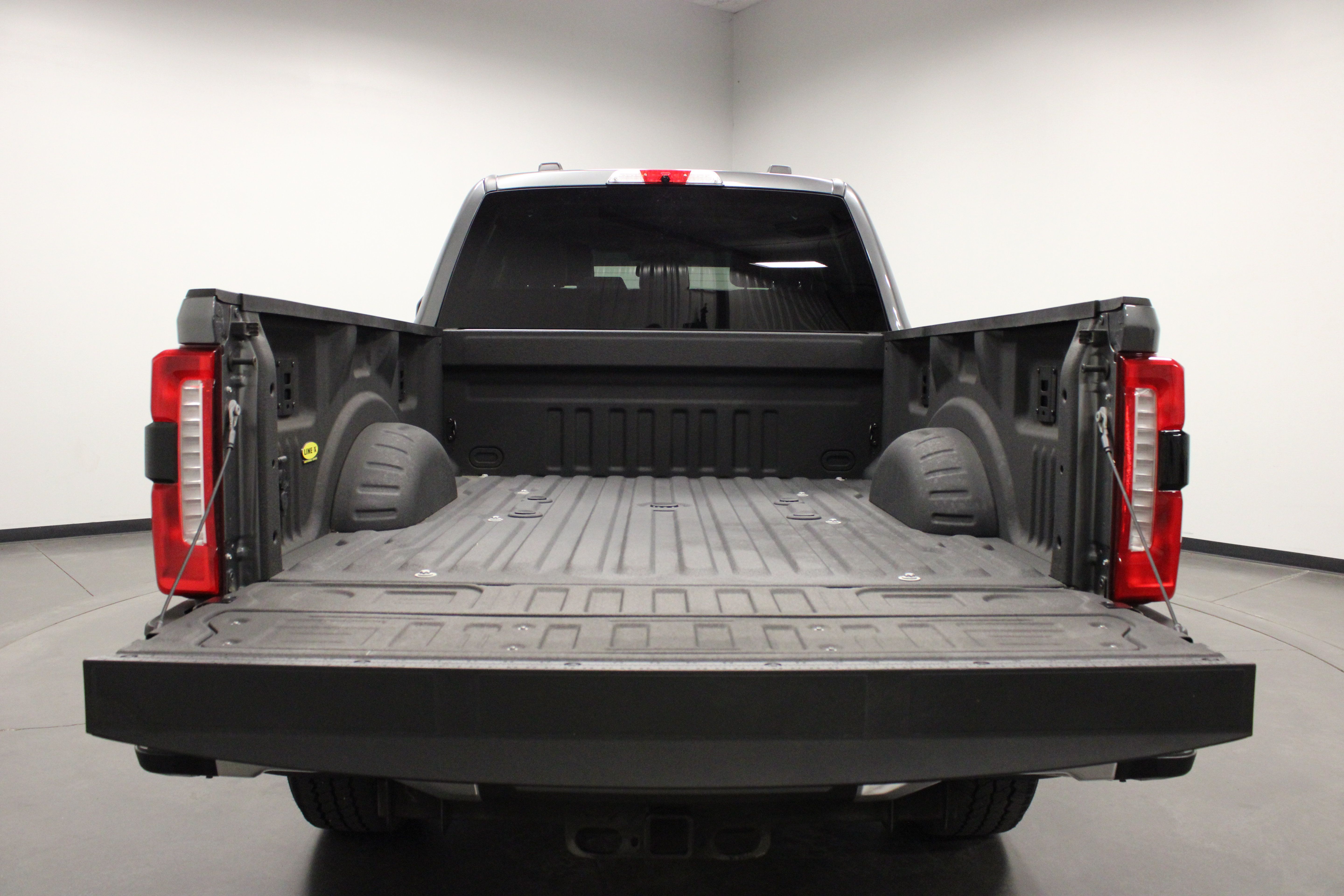 Used 2025 Ford F250 Lariat w/ Chrome Package AWD/4WD image 14