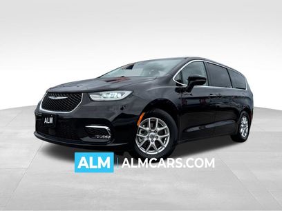 Used 2023 Chrysler Pacifica Touring-L
