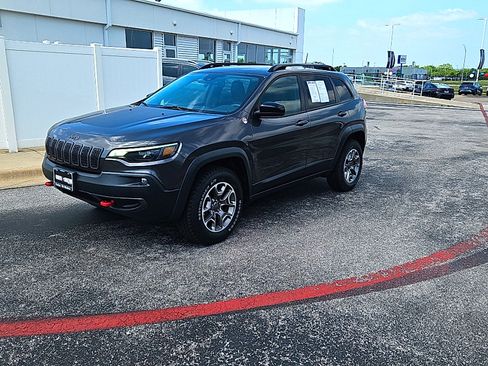 Used 2022 Jeep Cherokee Trailhawk w/ Trailer Tow Group AWD/4WD image 1