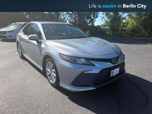 Certified 2022 Toyota Camry LE AWD/4WD image 1