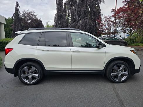 Used 2019 Honda Passport Touring image 3