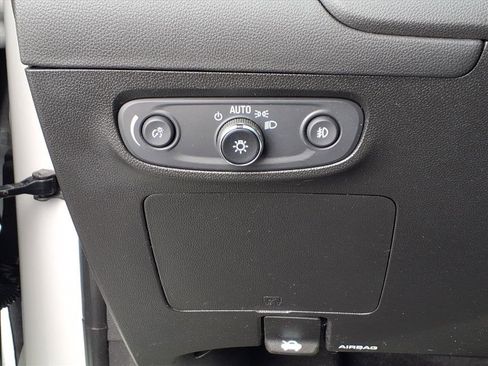 Used 2022 Buick Encore GX Essence w/ Experience Buick Package image 21