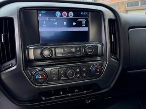 Used 2015 Chevrolet Silverado 2500 LT w/ LT Convenience Package image 13