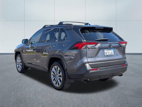 Used 2023 Toyota RAV4 XLE Premium FWD image 4