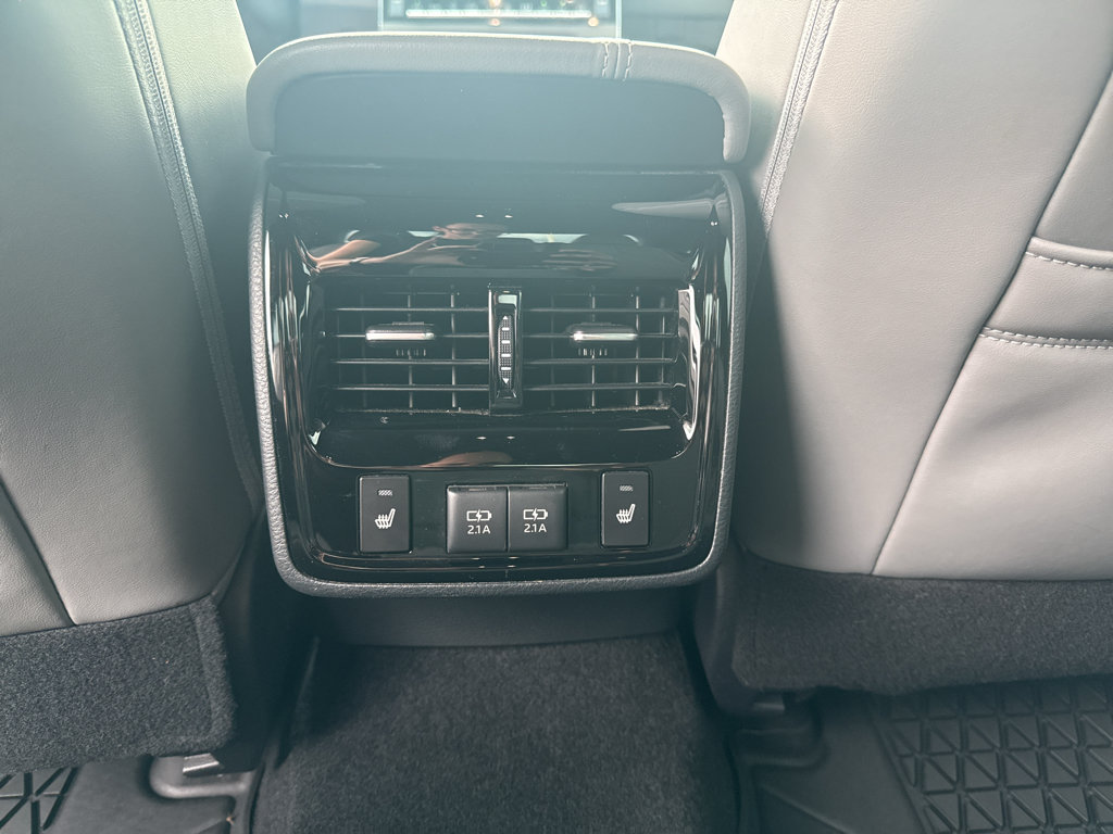 Used 2019 Toyota Avalon Limited w/ Advanced Safety Package FWD image 14