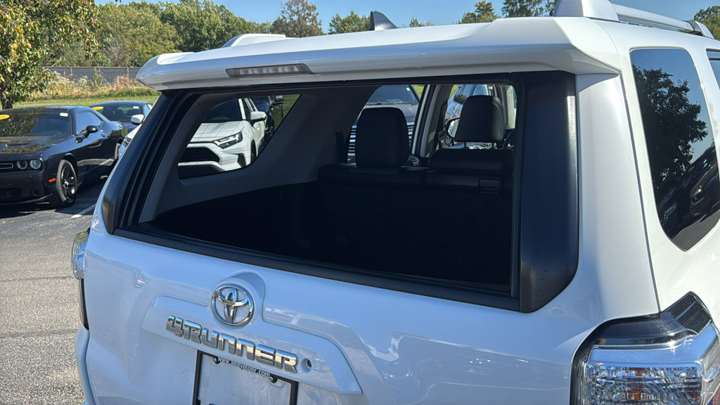 Used 2016 Toyota 4Runner SR5 Premium AWD/4WD image 35