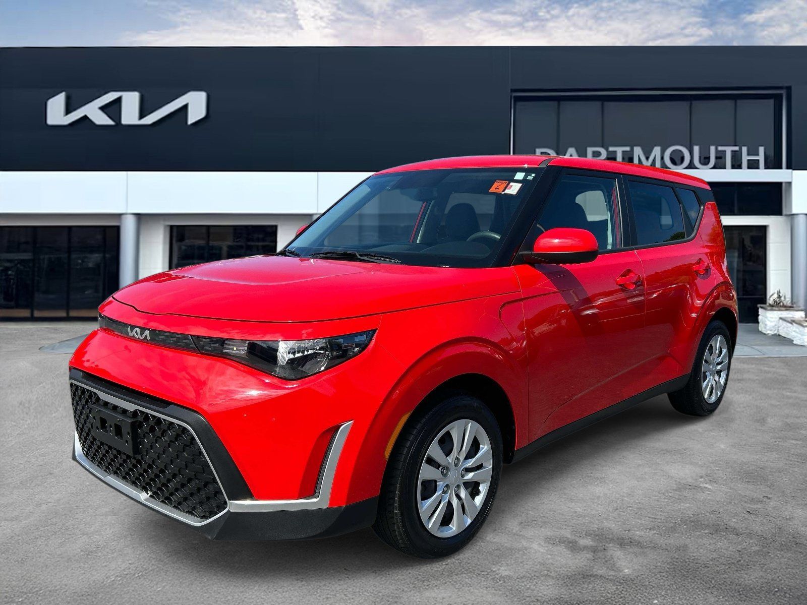 Used 2025 Kia Soul LX FWD image 1