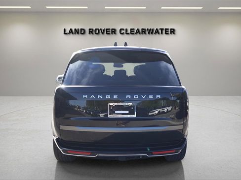 New 2025 Land Rover Range Rover Long Wheelbase SE image 4