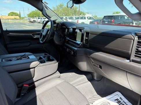 Used 2025 Chevrolet Silverado 1500 LT AWD/4WD image 19