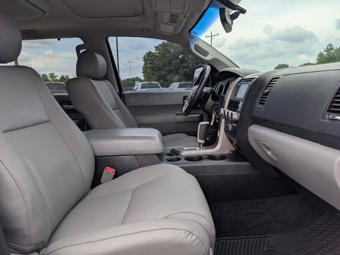 Used 2016 Toyota Sequoia Limited w/ Safety & Convenience Package AWD/4WD image 22