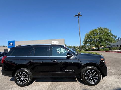 Used 2025 Ford Expedition Platinum AWD/4WD image 6