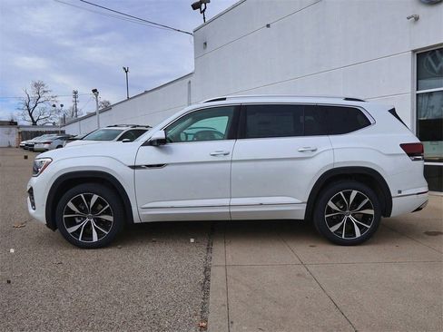 New 2026 Volkswagen Atlas SEL Premium R-Line image 2